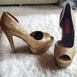 Betsey Johnson gold pumps